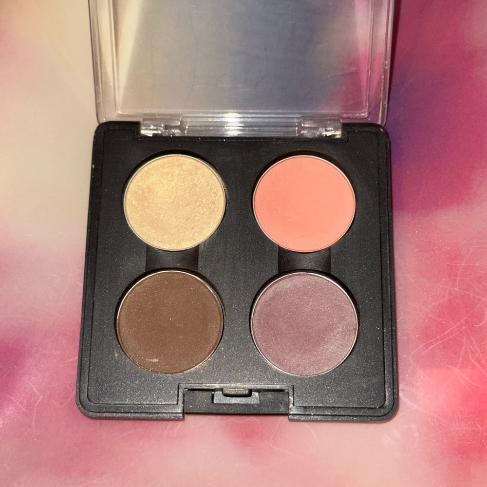 MAC Amazon Eyes Quad~Limited Edition